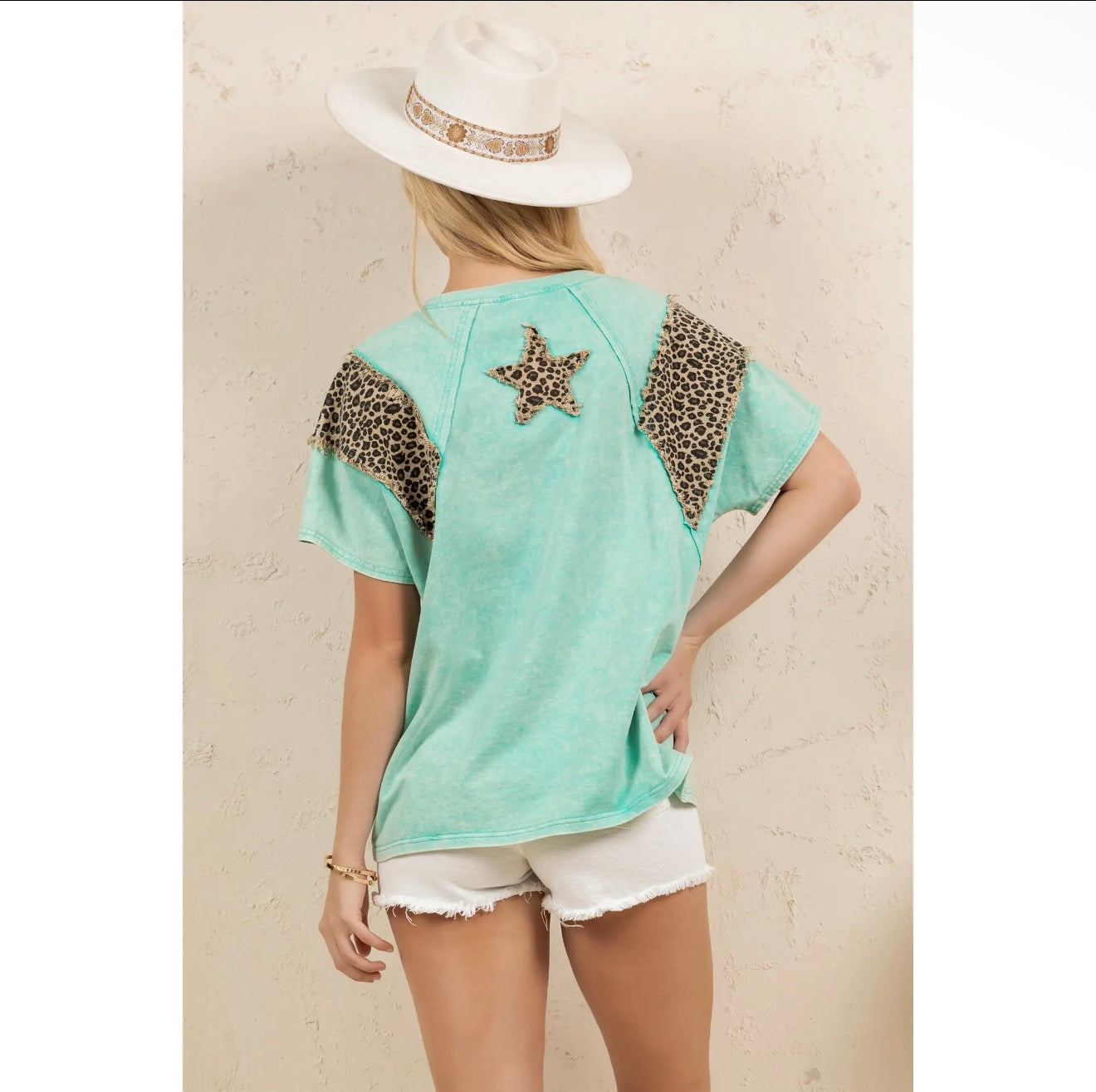 Rowdy Roamer Leopard Star Top