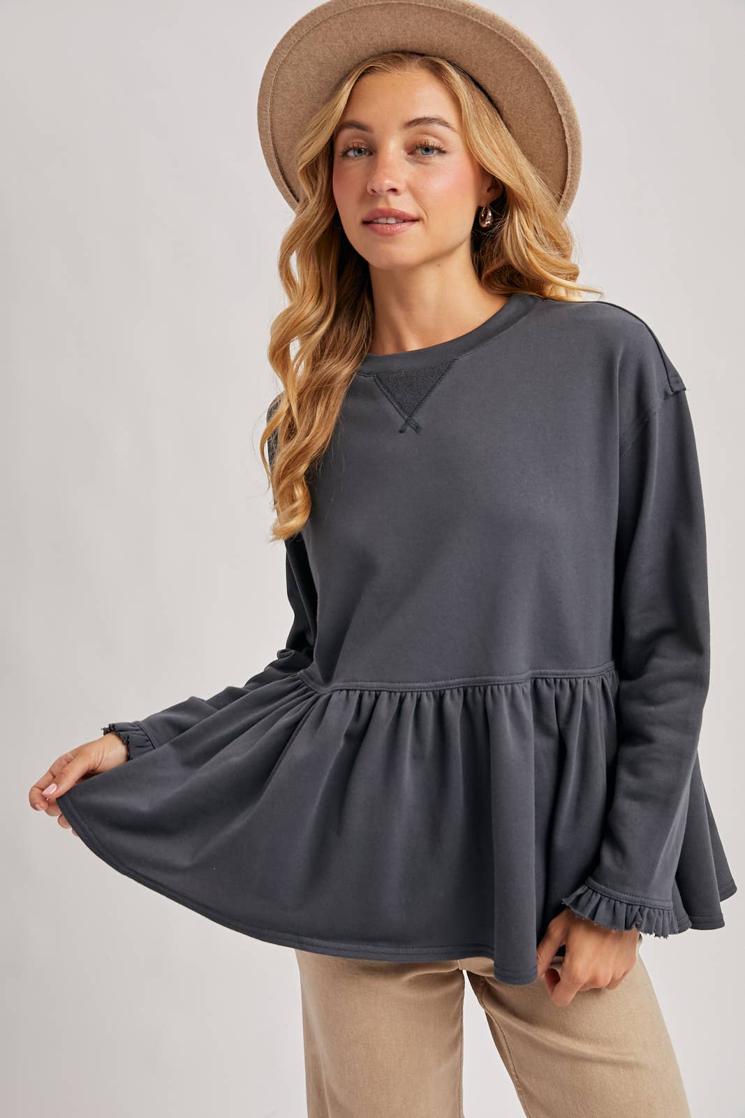 BABYDOLL PEPLUM HEM OVERISZED SWEATSHIRT