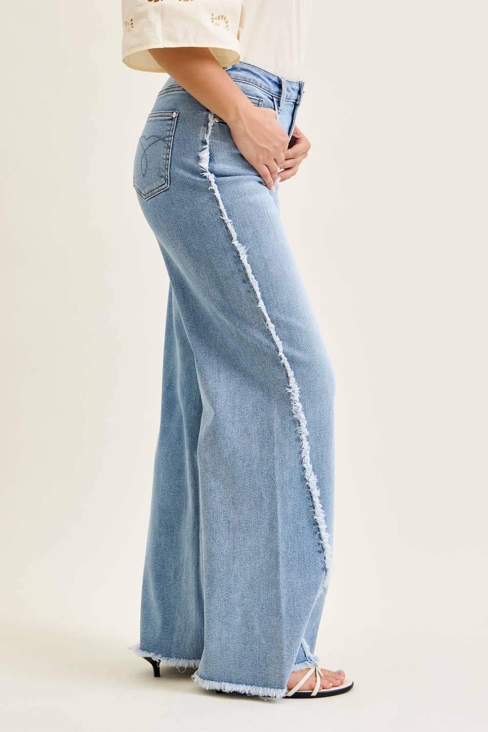 Raw Hem Detailed Jeans
