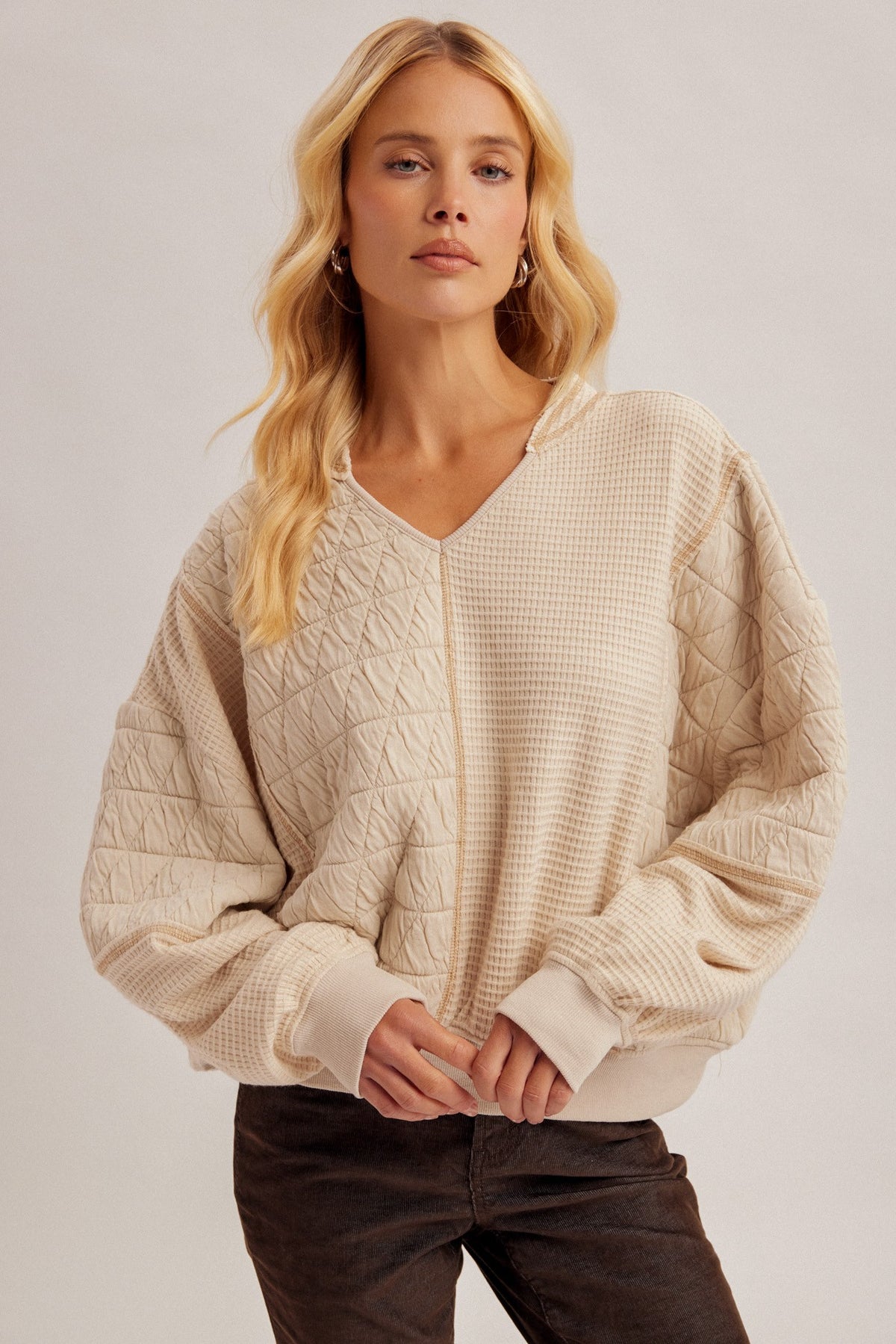 Quilted And Waffle Fabric Mixed Loose Fit V Neck Top