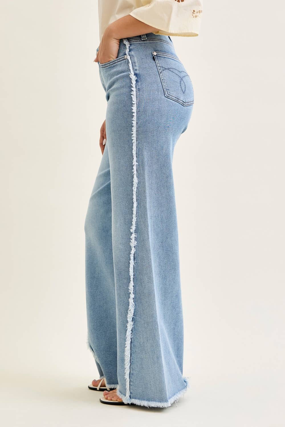 Raw Hem Detailed Jeans
