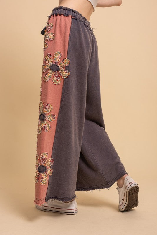 Daisy Daze Pants (2 colors)