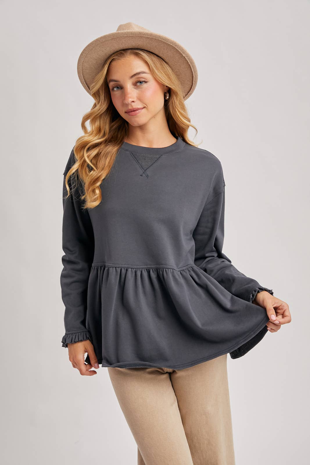 BABYDOLL PEPLUM HEM OVERISZED SWEATSHIRT