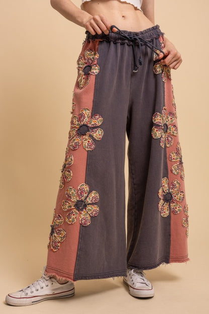 Daisy Daze Pants (2 colors)