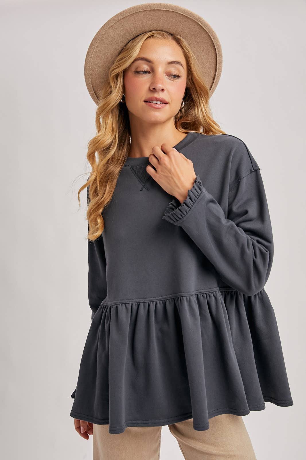 BABYDOLL PEPLUM HEM OVERISZED SWEATSHIRT