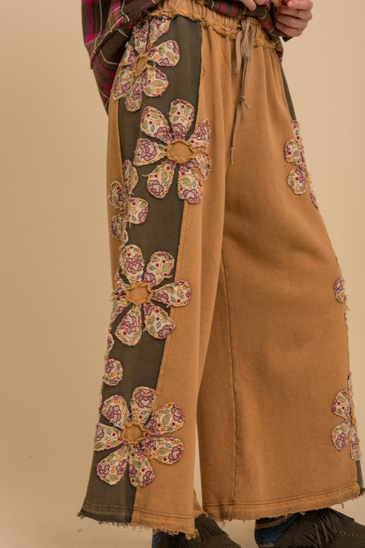 Daisy Daze Pants (2 colors)