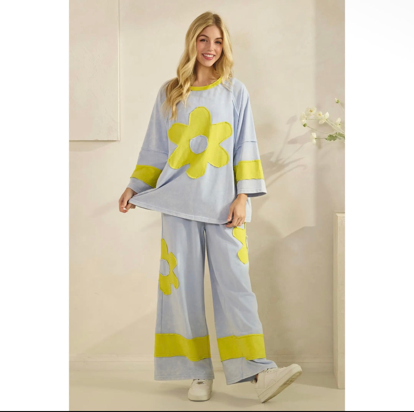 Daisy Dreams Lounge Top